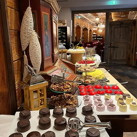 Principi Di Piemonte Hotel