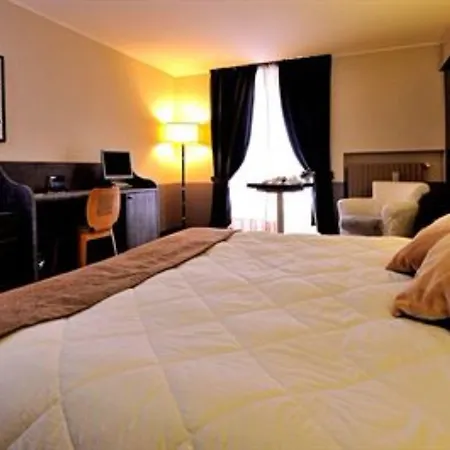 Principi Di Piemonte Hotel